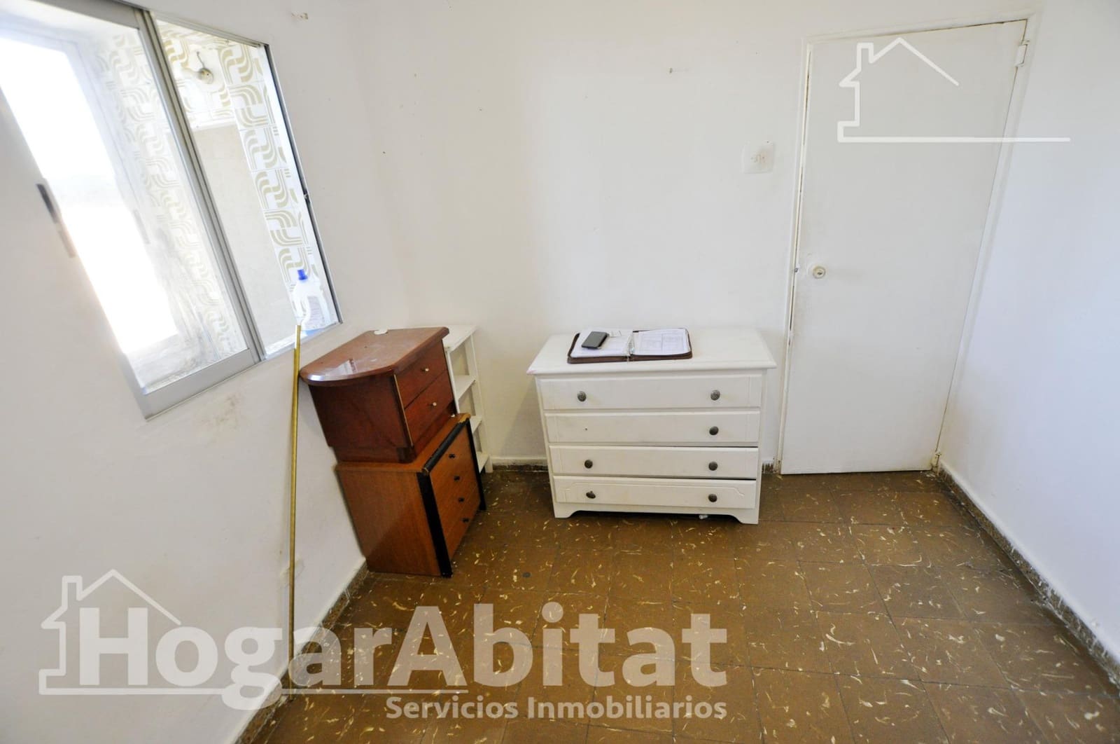 3 slaapkamer Flat te koop in Valencia stad - € 125.000 (Ref: 9437158)