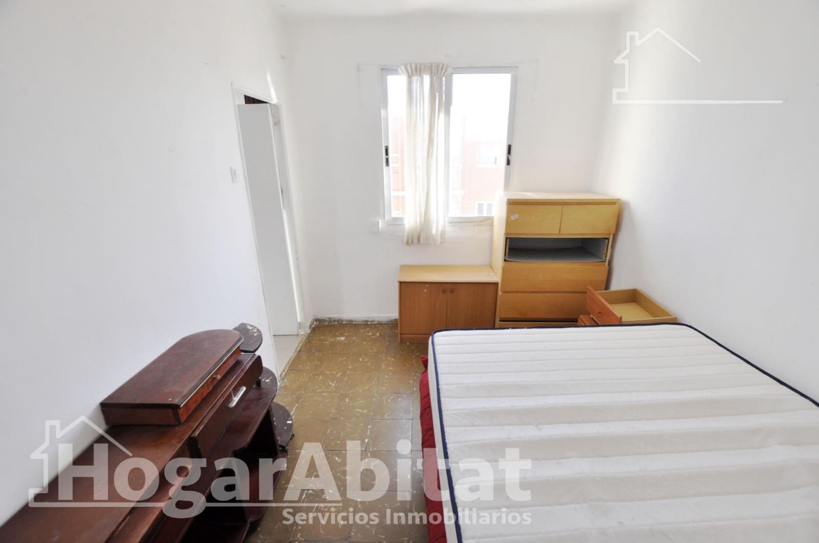 3 slaapkamer Flat te koop in Valencia stad - € 125.000 (Ref: 9437158)