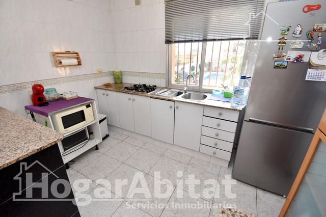 8 soveværelse Villa til salg i El Grau de Castelló, Castelló de la Plana med swimmingpool garage - € 255.000 (Ref: 9437168)