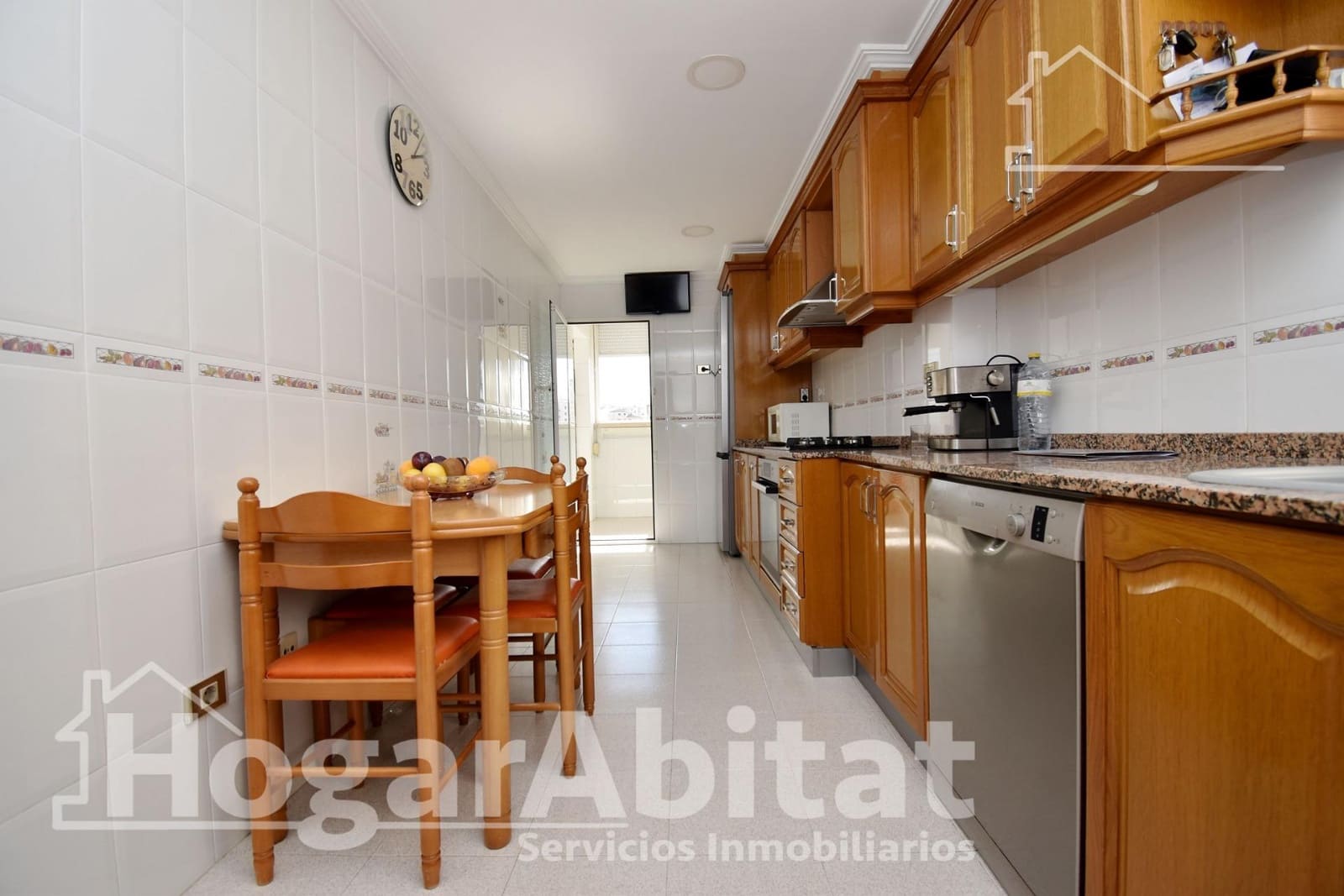 3 bedroom Flat for sale in Castello de la Plana with garage - € 194,900 (Ref: 9437169)