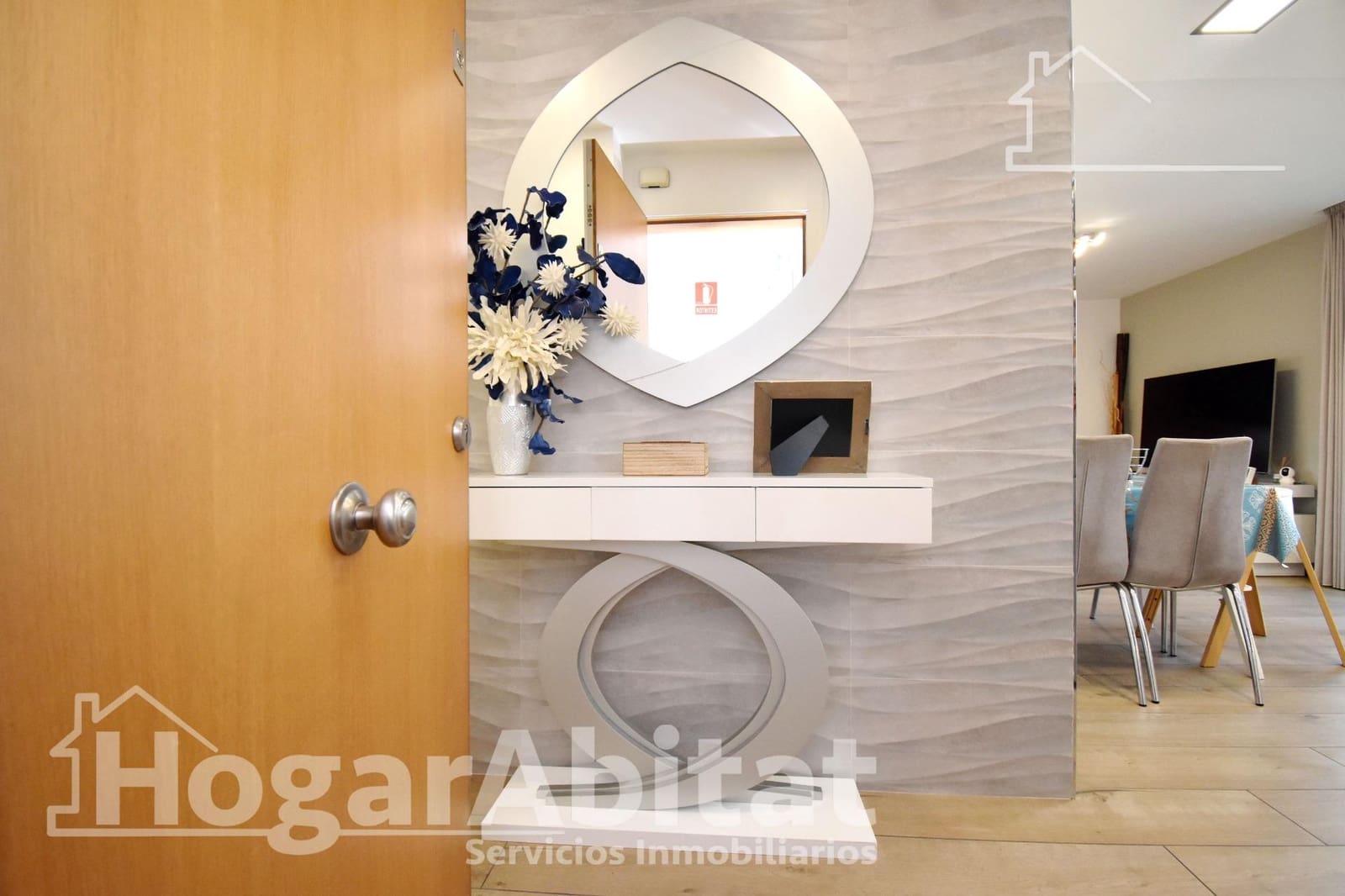 2 bedroom Penthouse for sale in Castello de la Plana with garage - € 239,900 (Ref: 9437170)