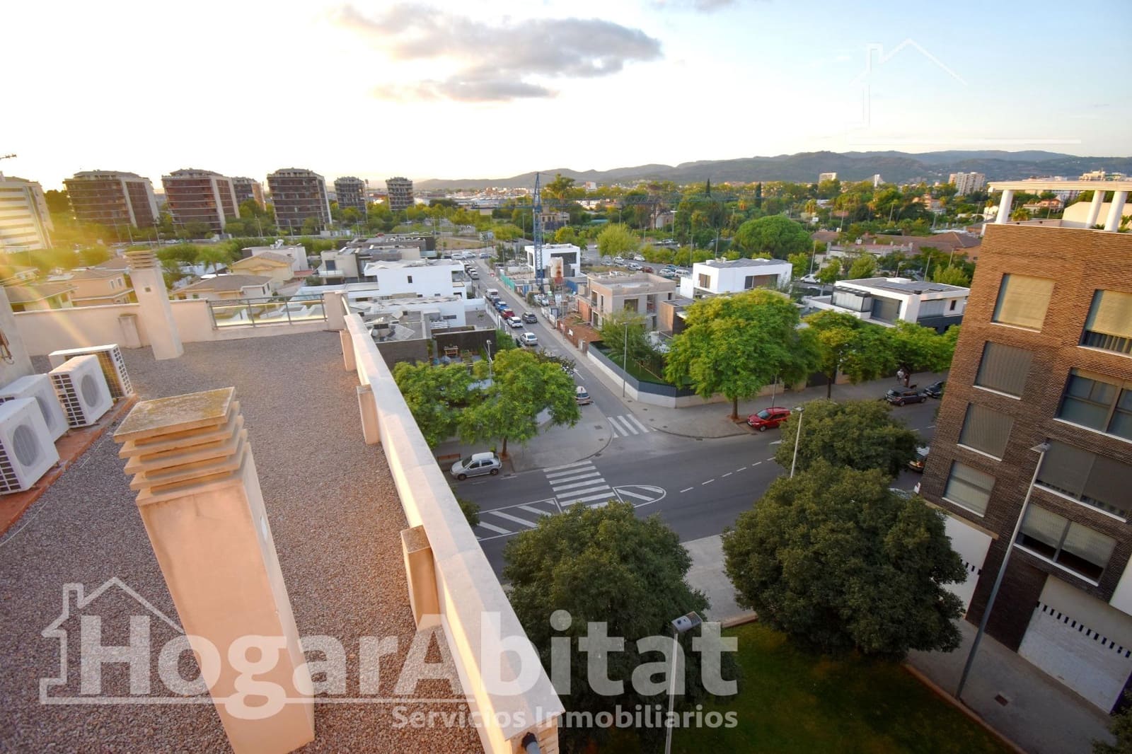 2 bedroom Penthouse for sale in Castello de la Plana with garage - € 239,900 (Ref: 9437170)