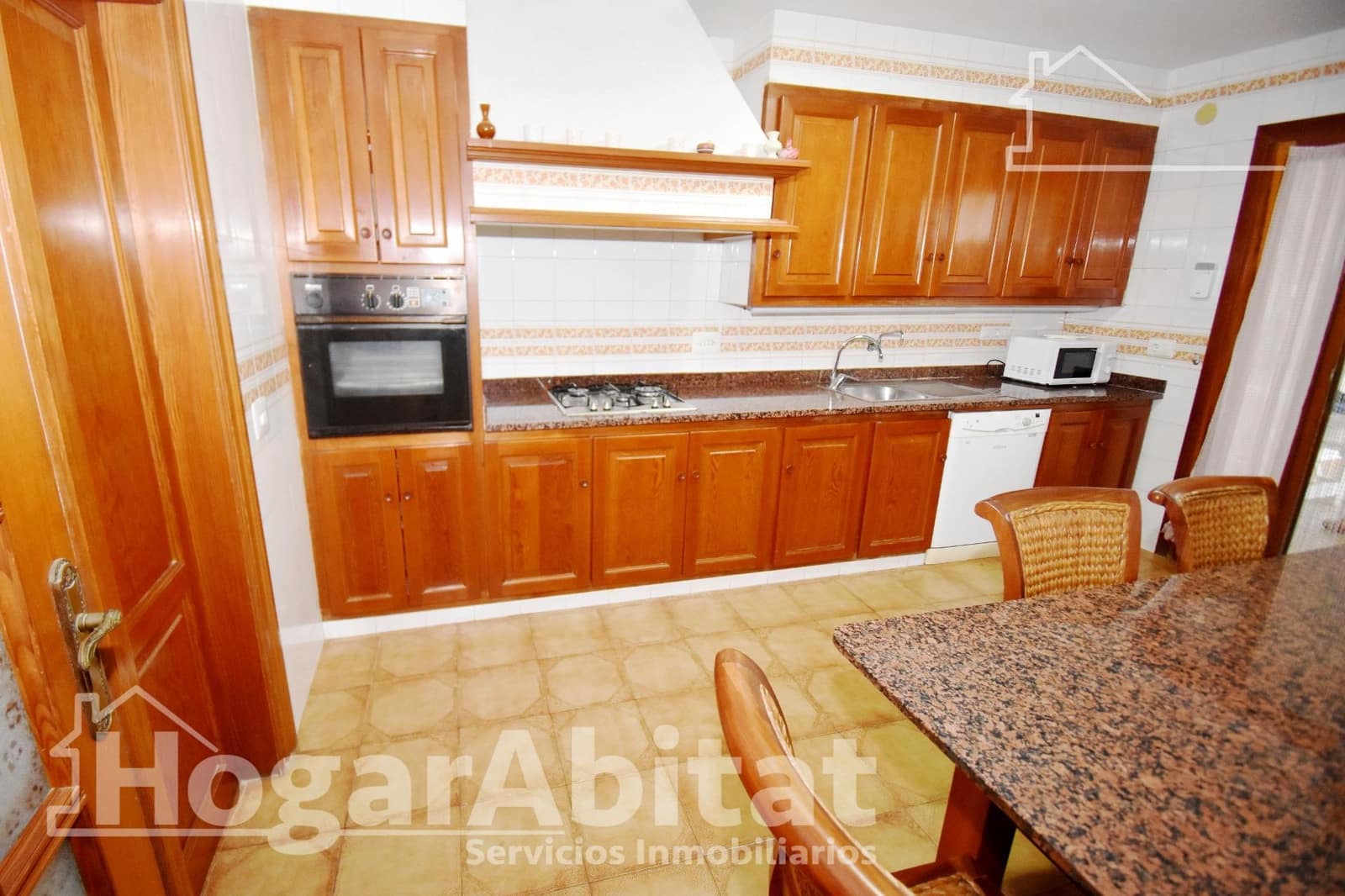 4 bedroom Villa for sale in Castello de la Plana with pool garage - € 325,000 (Ref: 9437174)