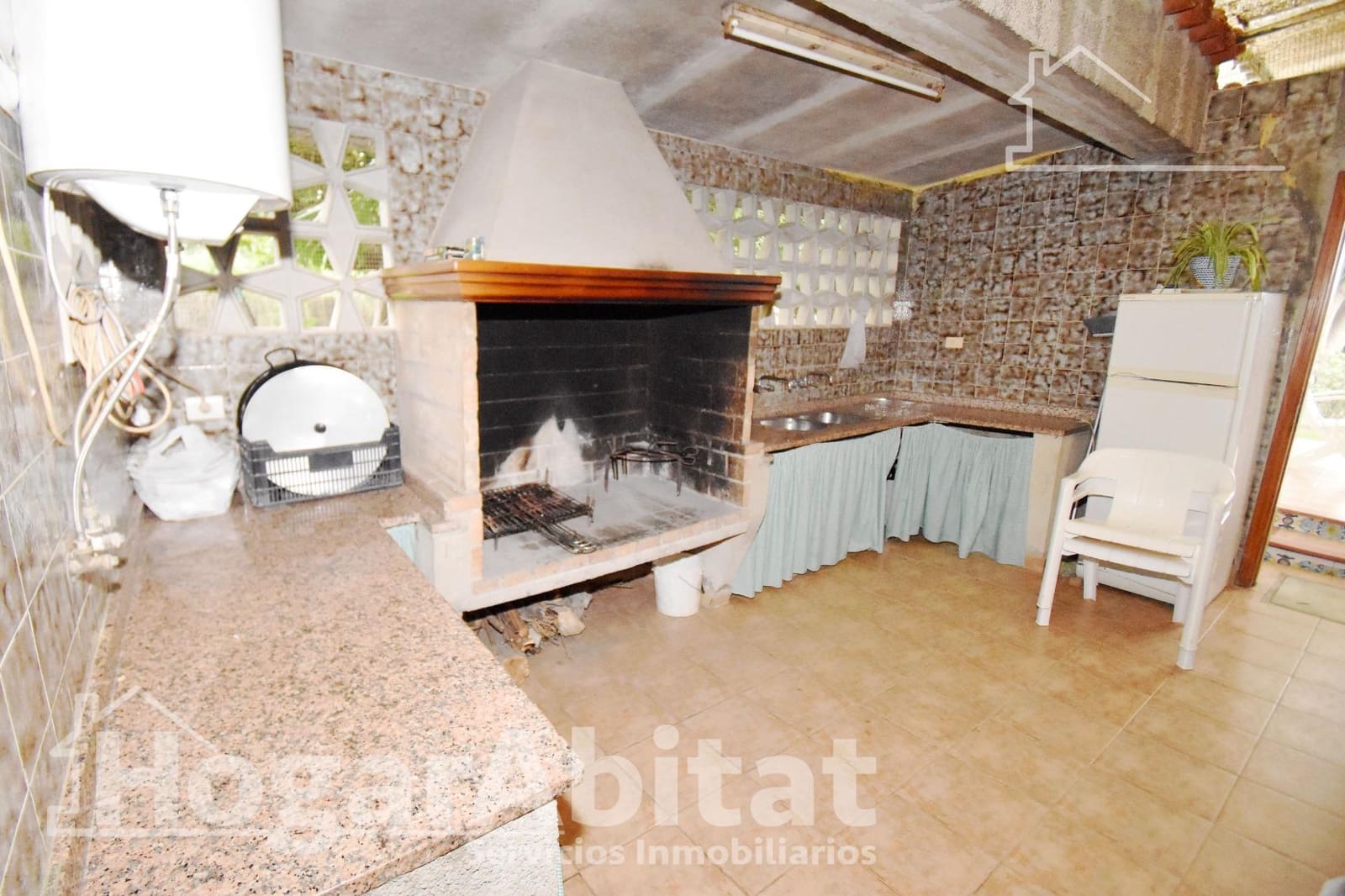 4 bedroom Villa for sale in Castello de la Plana with pool garage - € 325,000 (Ref: 9437174)