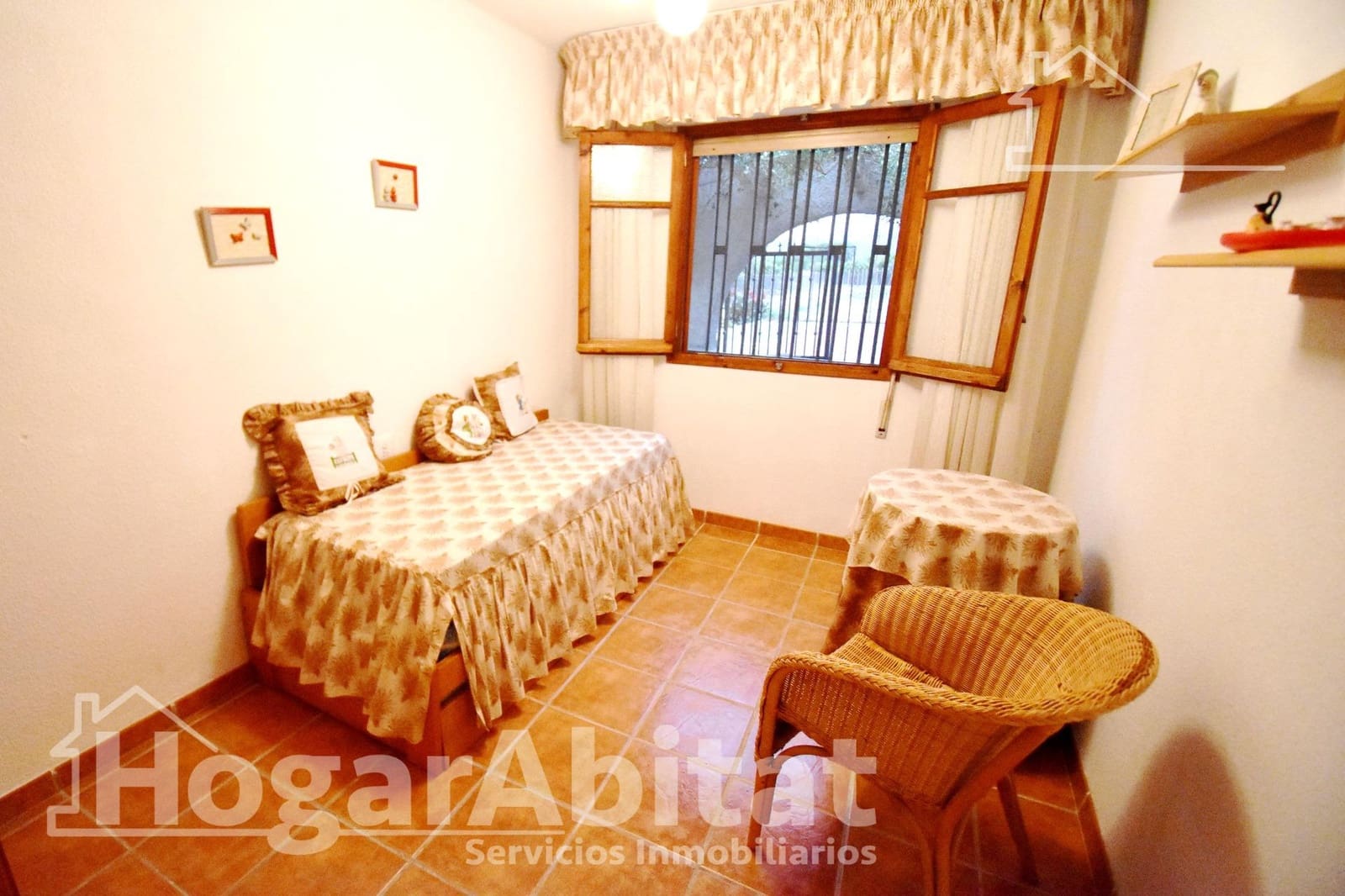 4 bedroom Villa for sale in Castello de la Plana with pool garage - € 325,000 (Ref: 9437174)