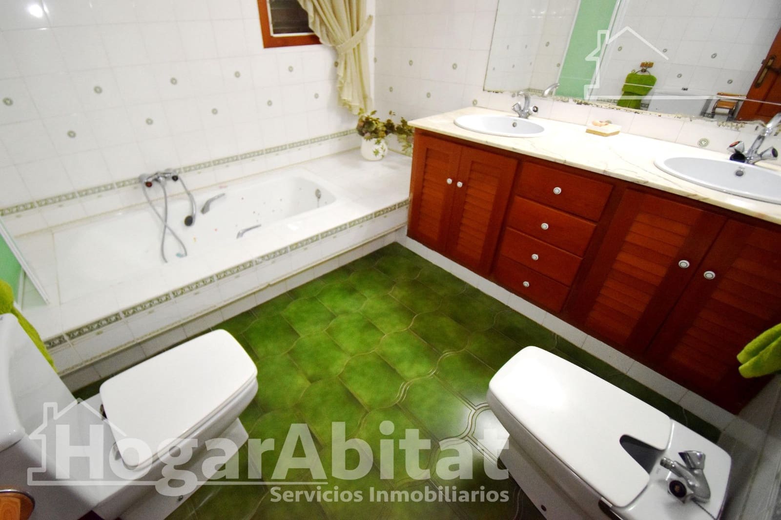 4 bedroom Villa for sale in Castello de la Plana with pool garage - € 325,000 (Ref: 9437174)