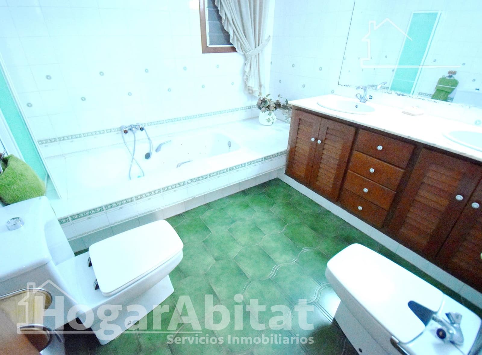 4 bedroom Villa for sale in Castello de la Plana with pool garage - € 325,000 (Ref: 9437174)