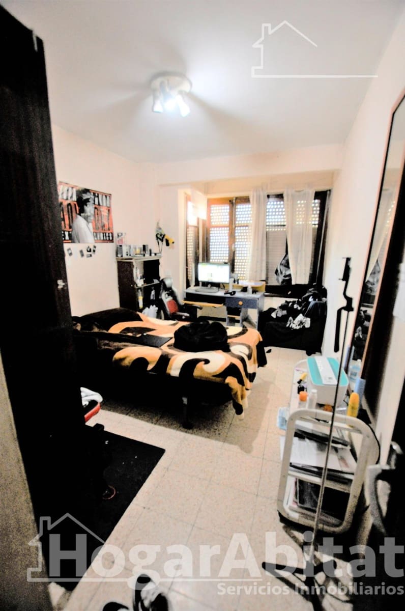 4 bedroom Flat for sale in Lliria - € 140,000 (Ref: 9437182)