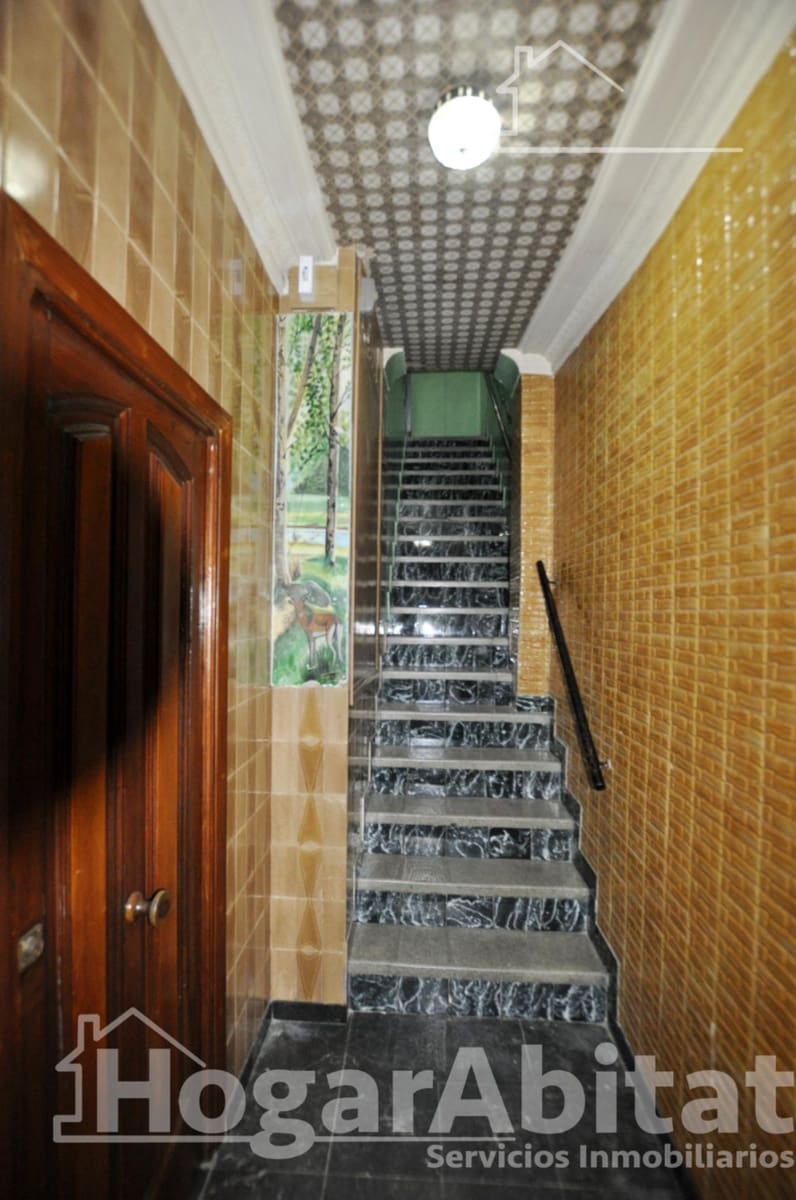 4 bedroom Flat for sale in Lliria - € 140,000 (Ref: 9437182)