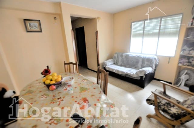4 bedroom Flat for sale in Llíria - € 140,000 (Ref: 9437182)