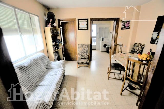 4 bedroom Flat for sale in Llíria - € 140,000 (Ref: 9437182)