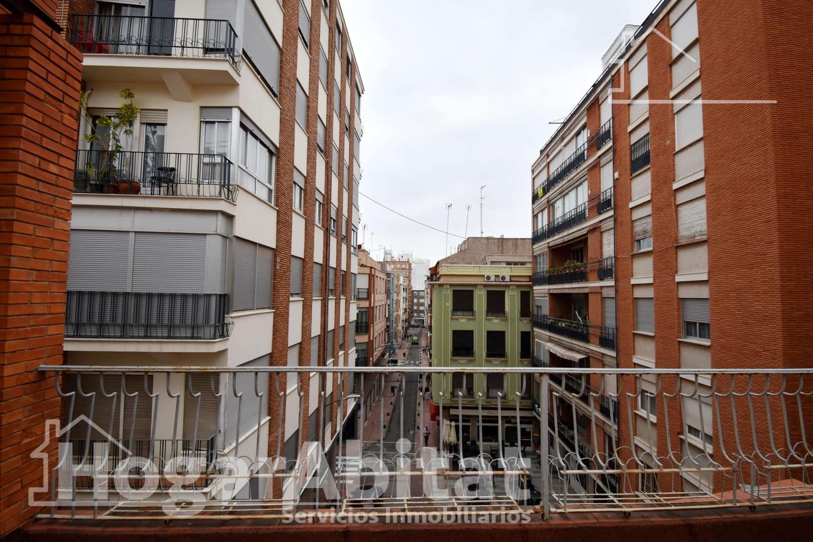 6 soverom Kjedet enebolig til salgs i Burriana / Borriana med garasje - € 300 000 (Ref: 9438048)