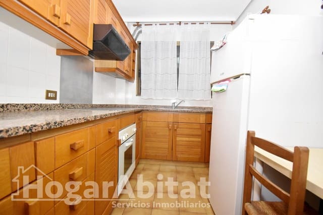 4 makuuhuone Asunto myytävänä paikassa Centro, Castelló de la Plana mukana 
autotalli - 225 000 € (Ref: 9440186)