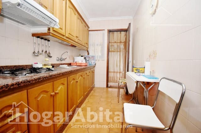 4 makuuhuone Asunto myytävänä paikassa Castelló de la Plana mukana 
autotalli - 160 000 € (Ref: 9440189)