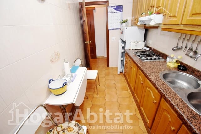 4 makuuhuone Asunto myytävänä paikassa Castelló de la Plana mukana 
autotalli - 160 000 € (Ref: 9440189)