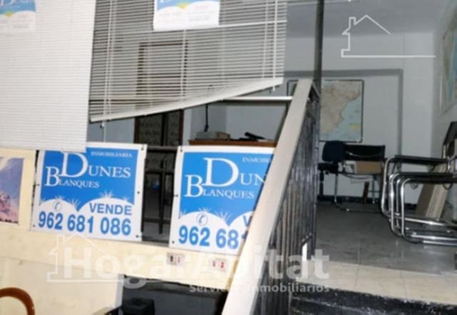 3 makuuhuone Omakotitalo myytävänä paikassa Sagunto / Sagunt mukana 
autotalli - 138 000 € (Ref: 9440207)