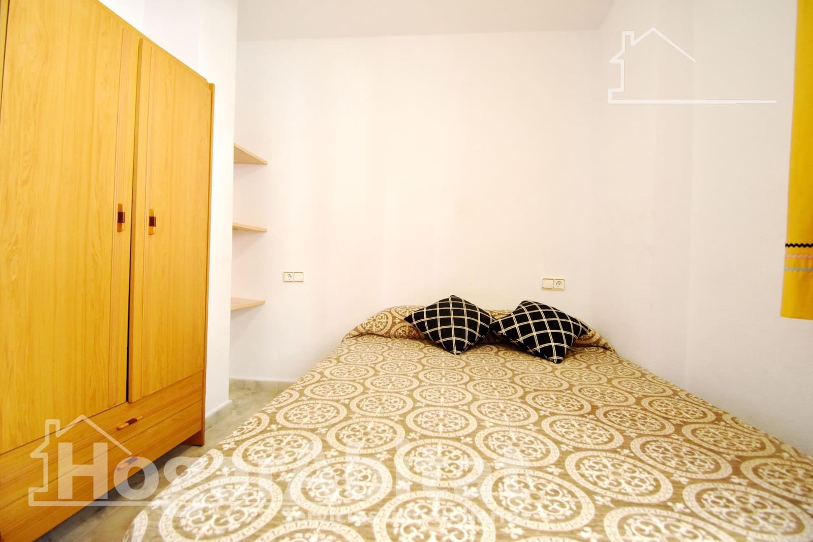 3 bedroom Flat for sale in Piles - € 140,000 (Ref: 9446378)