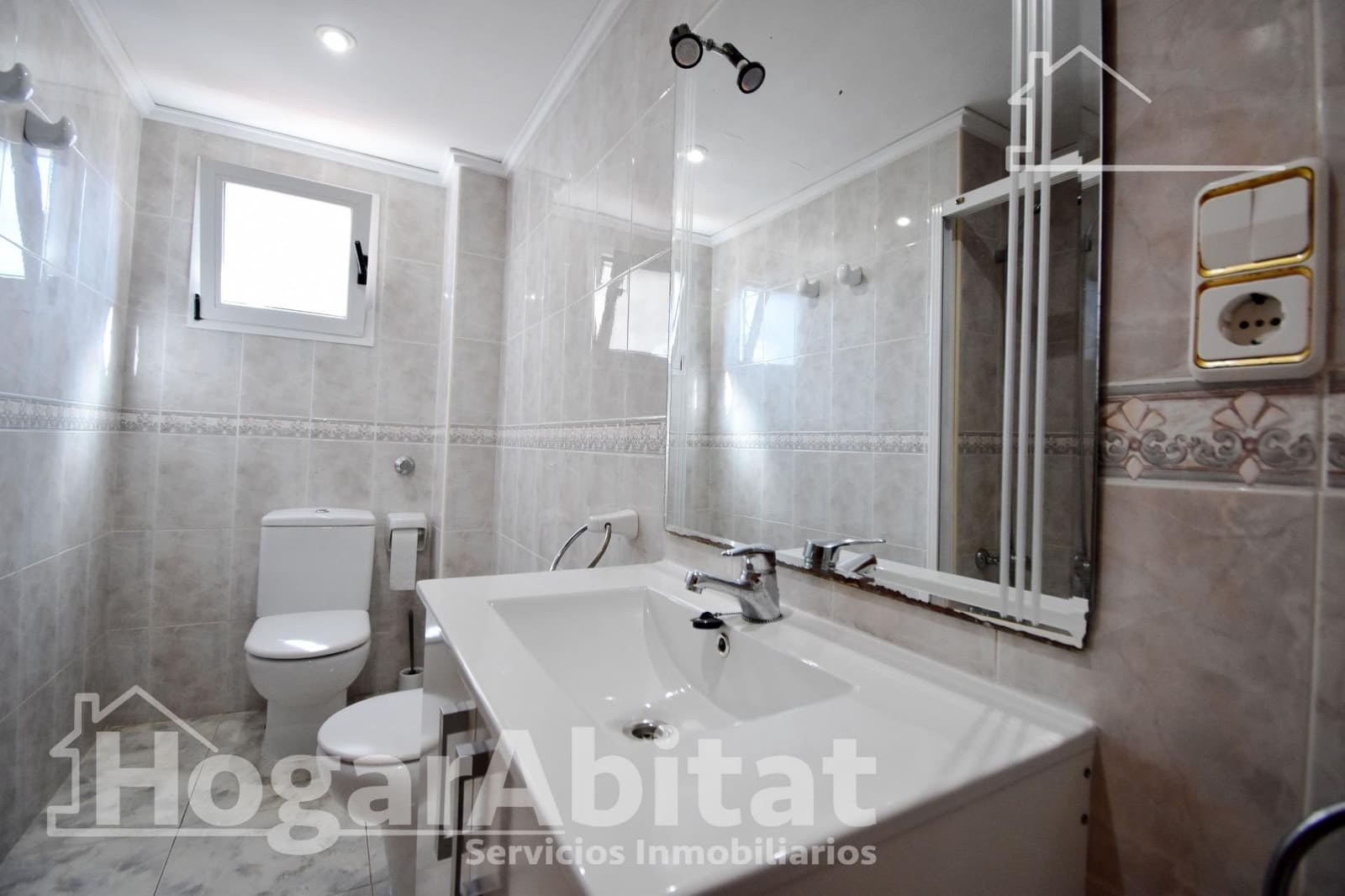 3 bedroom Flat for sale in Piles - € 140,000 (Ref: 9446378)