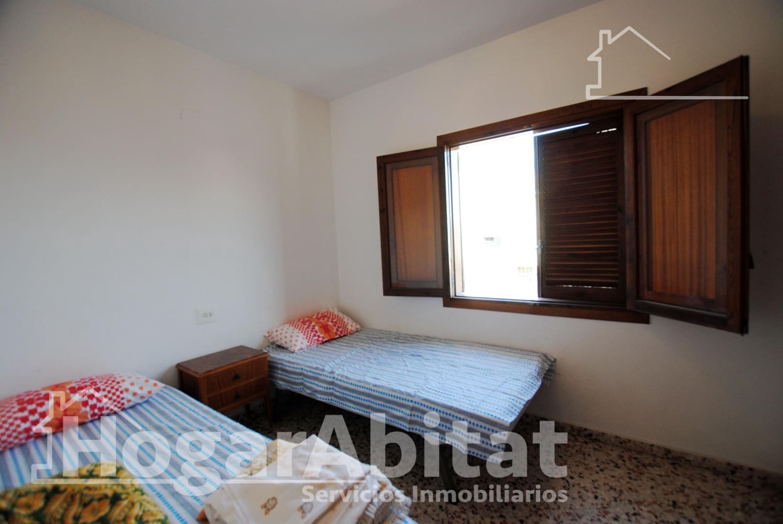 Piso de 3 habitaciones en Oliva en venta - 170.000 € (Ref: 9446388)