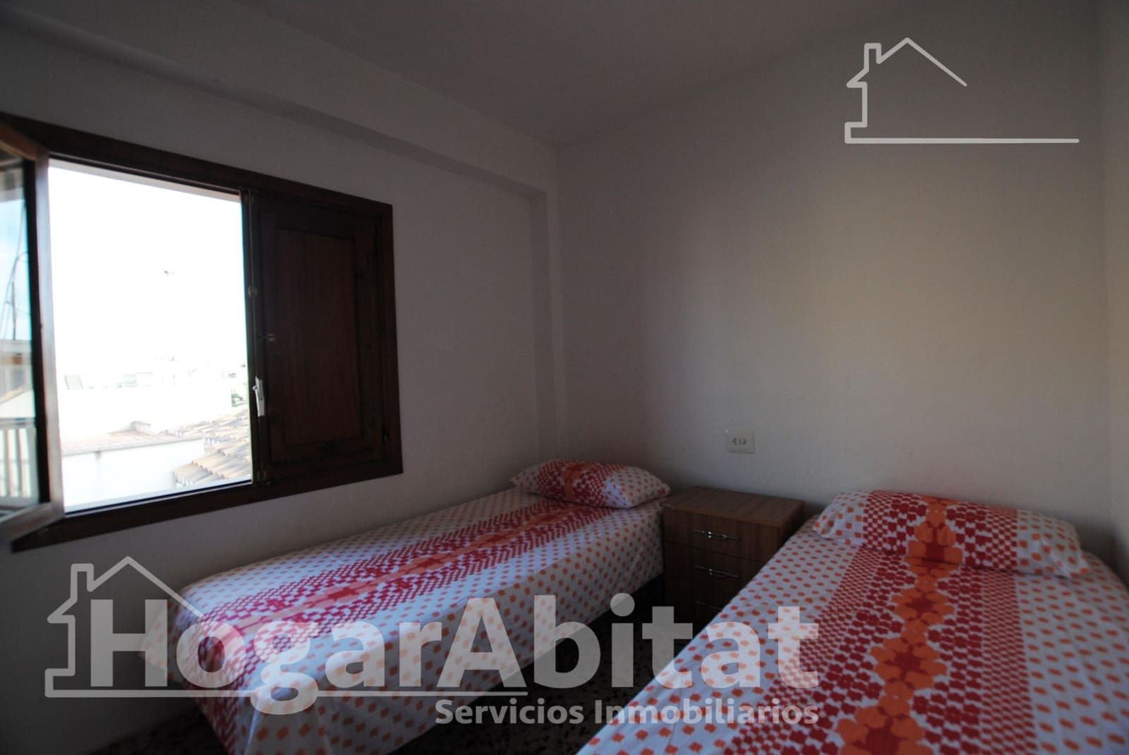Piso de 3 habitaciones en Oliva en venta - 170.000 € (Ref: 9446388)