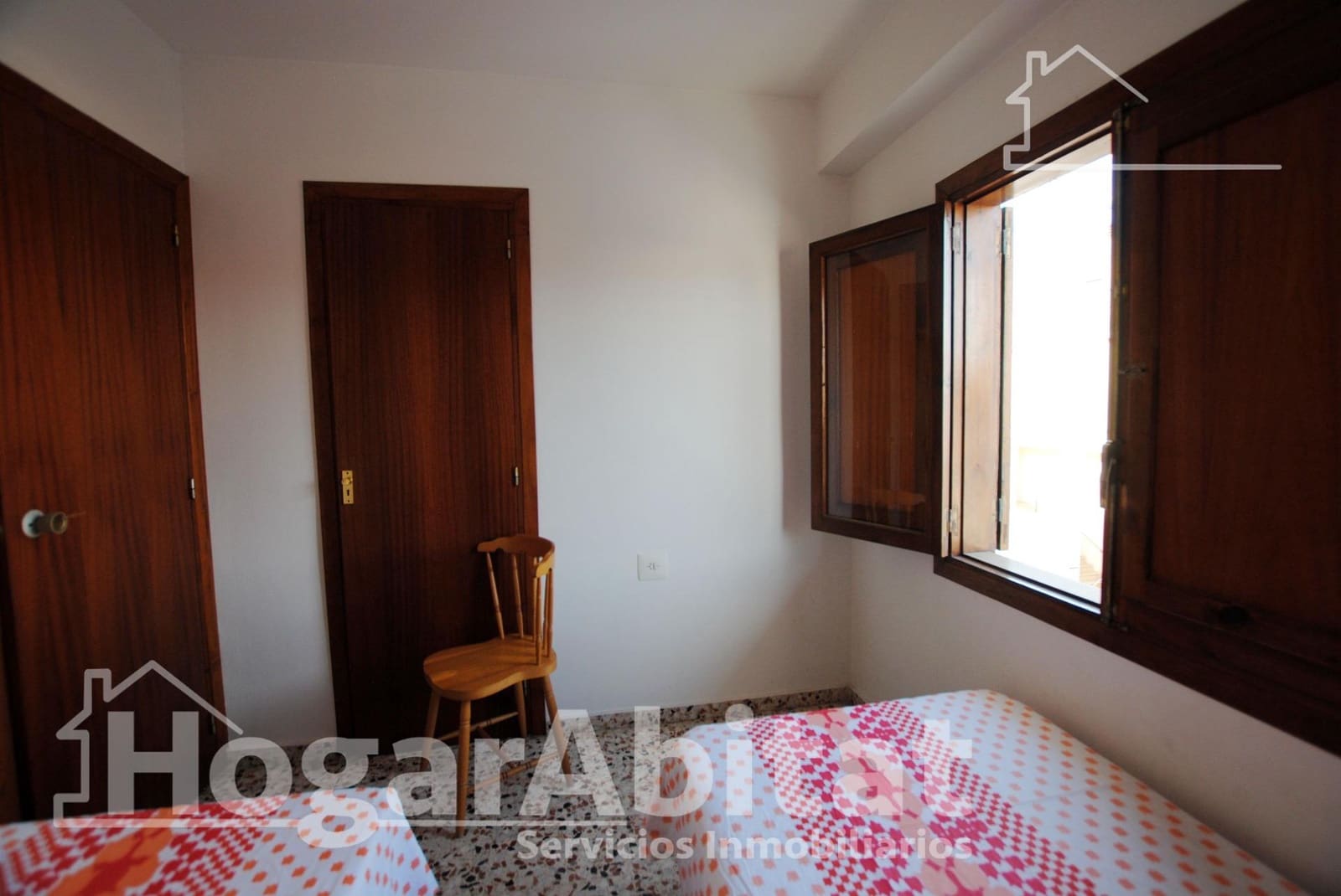 Piso de 3 habitaciones en Oliva en venta - 170.000 € (Ref: 9446388)