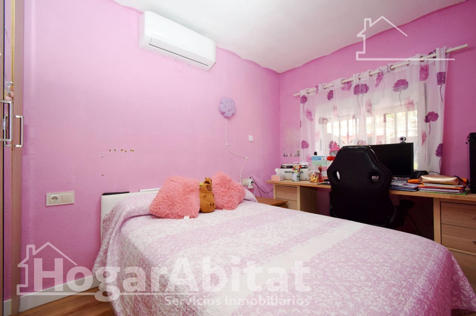 4 bedroom Villa for sale in Montserrat with pool - € 303,000 (Ref: 9446395)