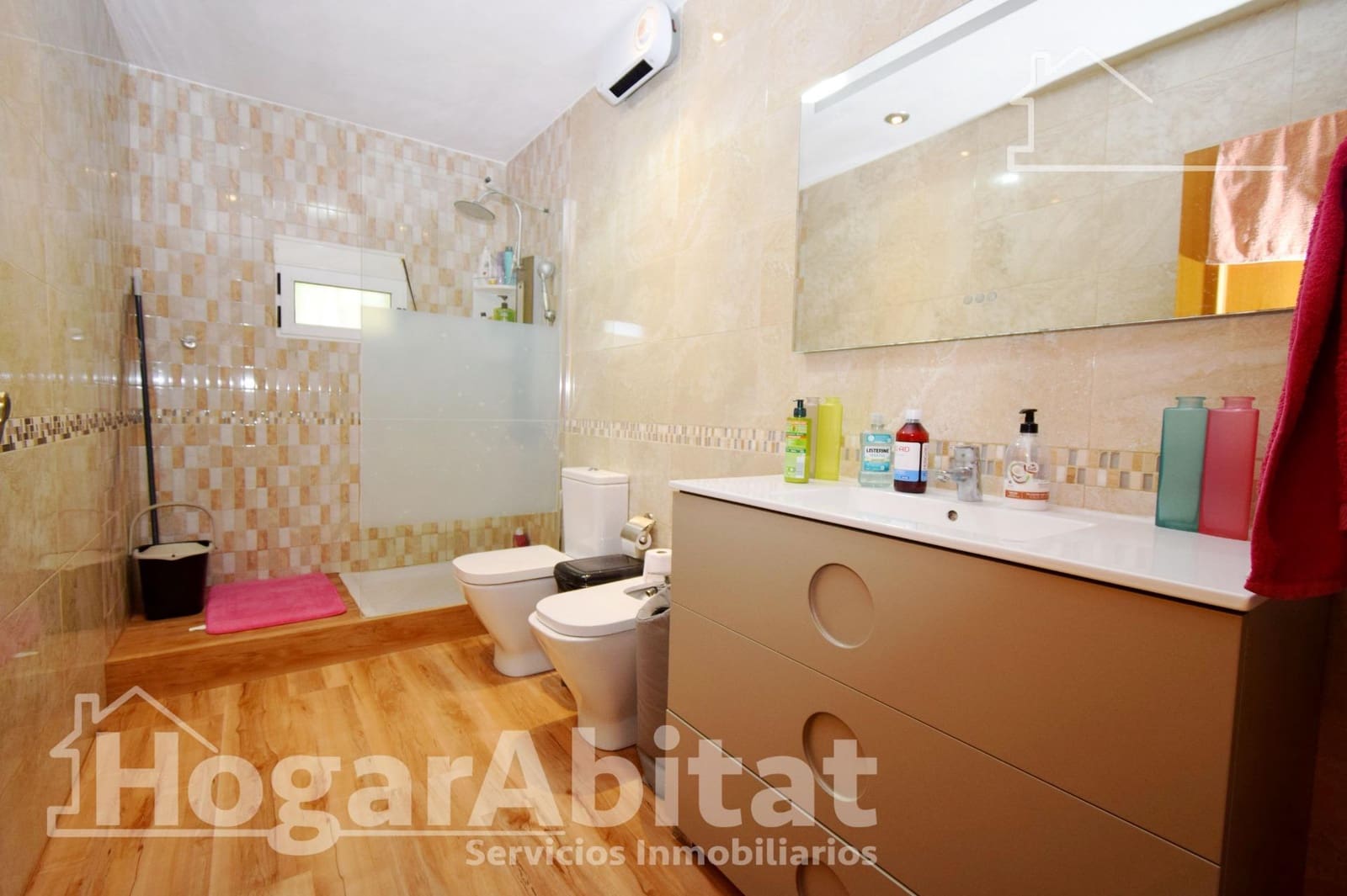 4 bedroom Villa for sale in Montserrat with pool - € 303,000 (Ref: 9446395)