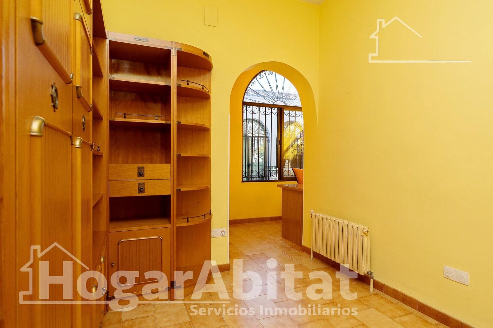 7 sypialnia Willa na sprzedaż w La Pobla de Vallbona z garażem - 830 000 € (Ref: 9446408)