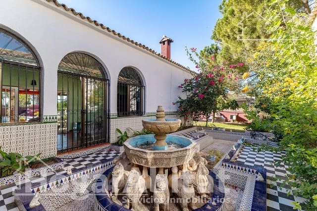 7 soveværelse Villa til salg i La Pobla de Vallbona med garage - € 830.000 (Ref: 9446408)