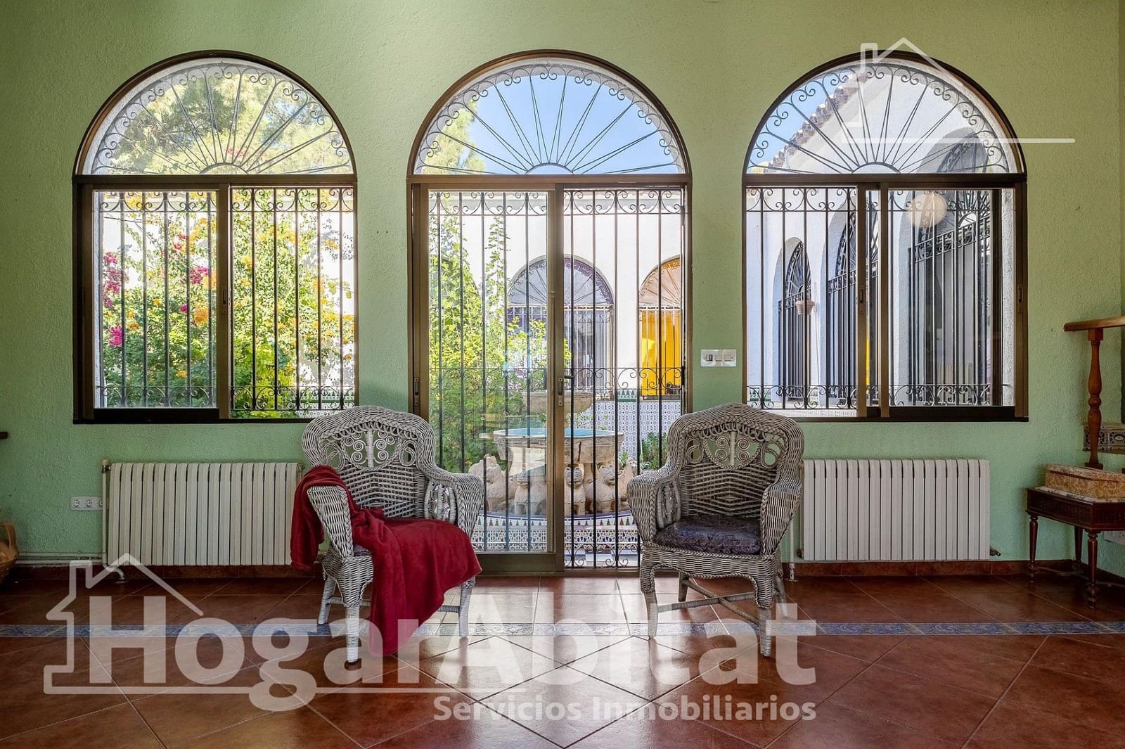 7 sypialnia Willa na sprzedaż w La Pobla de Vallbona z garażem - 830 000 € (Ref: 9446408)