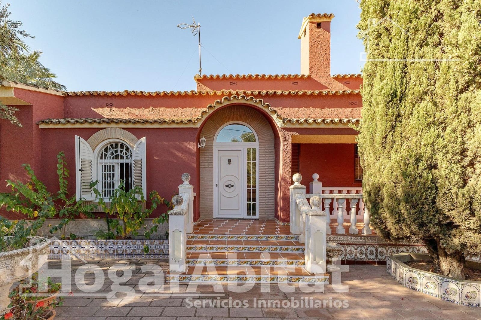 7 sypialnia Willa na sprzedaż w La Pobla de Vallbona z garażem - 830 000 € (Ref: 9446408)