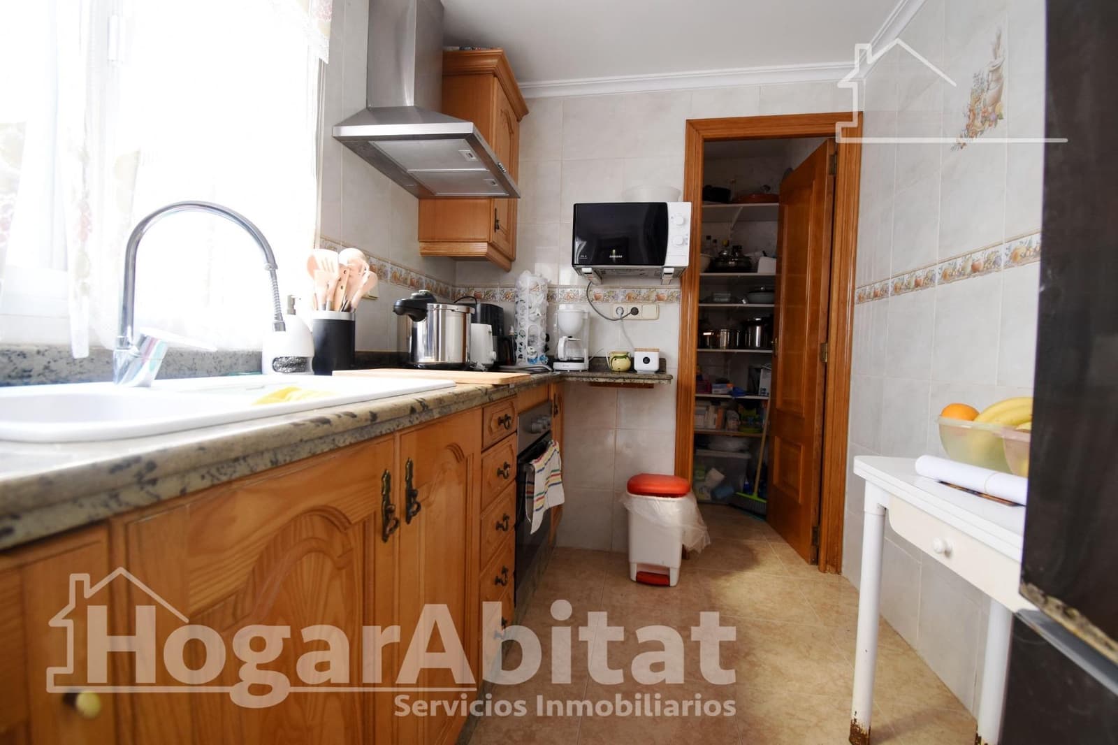 5 bedroom Townhouse for sale in Sollana with garage - € 220,000 (Ref: 9446426)