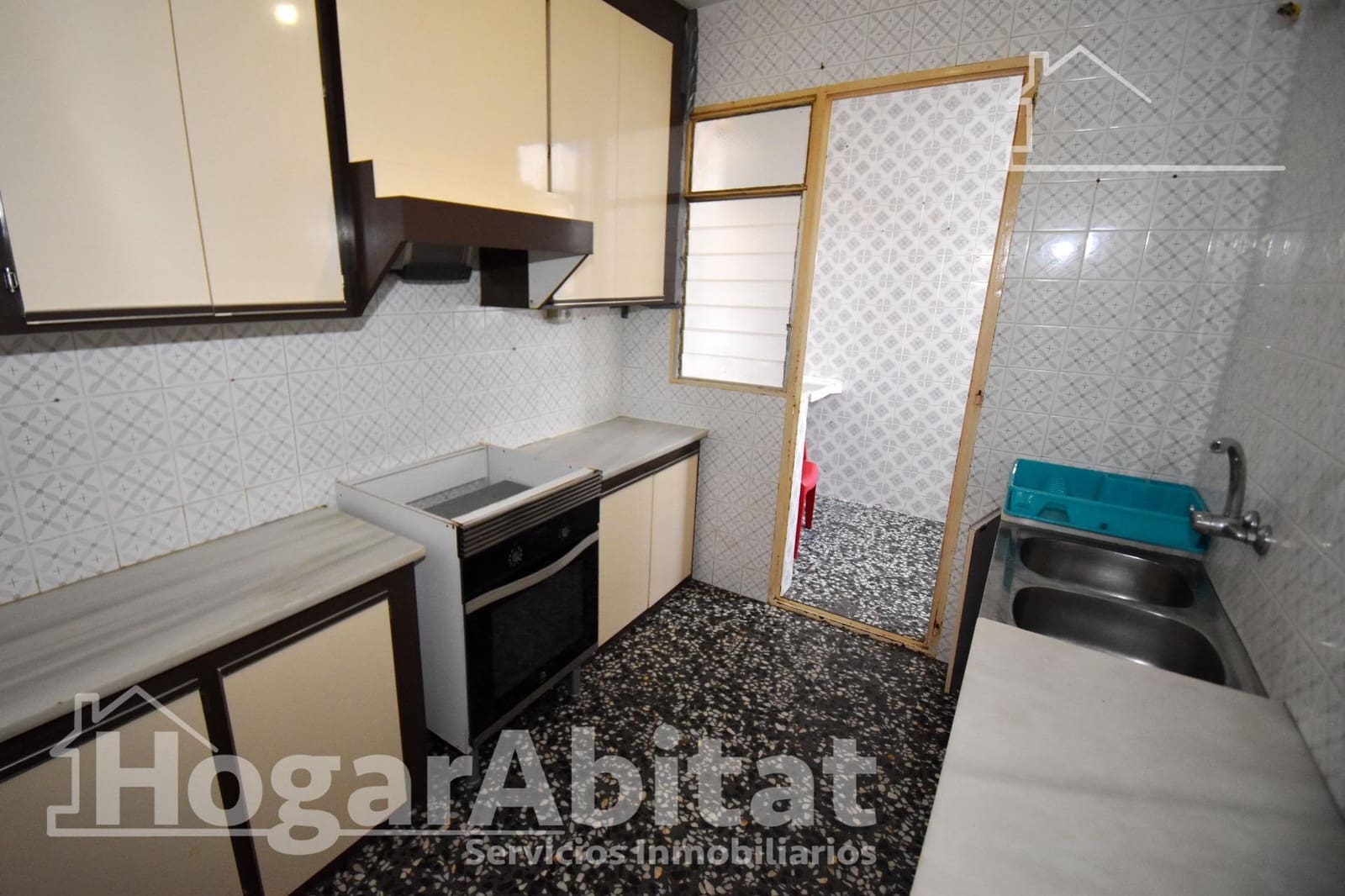4 bedroom Flat for sale in Betxi - € 87,000 (Ref: 9449364)