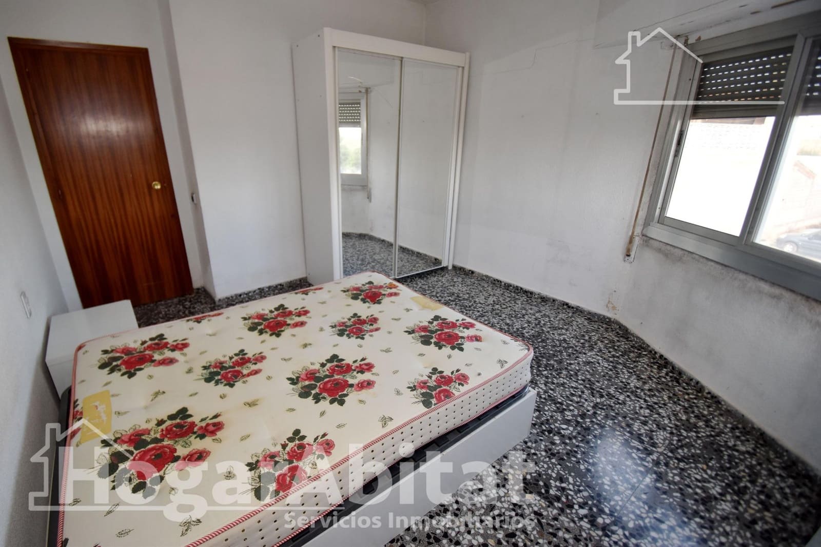 4 bedroom Flat for sale in Betxi - € 87,000 (Ref: 9449364)