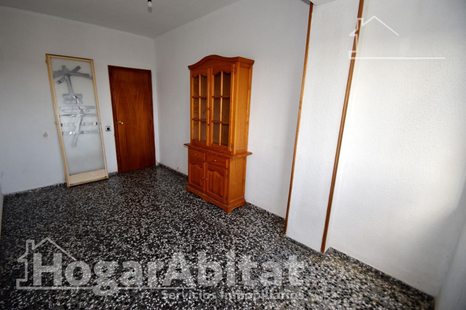 4 bedroom Flat for sale in Betxi - € 87,000 (Ref: 9449364)
