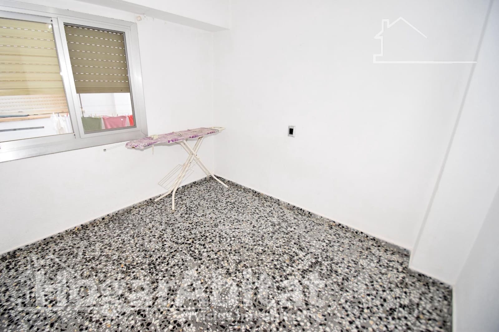 4 bedroom Flat for sale in Betxi - € 87,000 (Ref: 9449364)