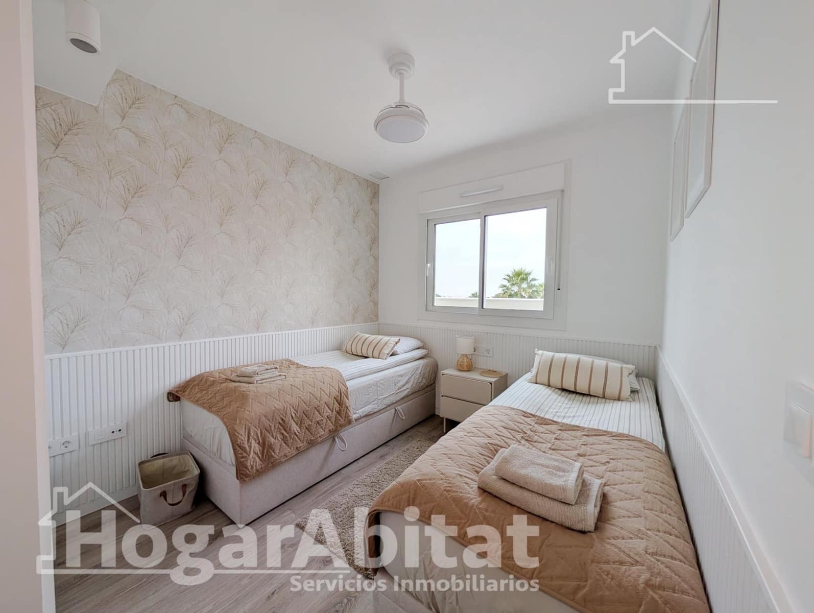 2 soverom Penthouse til salgs i Gran Alacant med svømmebasseng garasje - € 399 000 (Ref: 9449369)