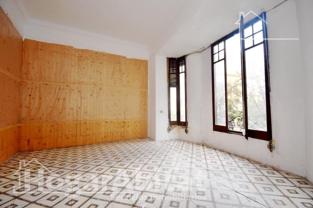 4 bedroom Flat for sale in Castelló de la Plana - € 220,000 (Ref: 9449373)