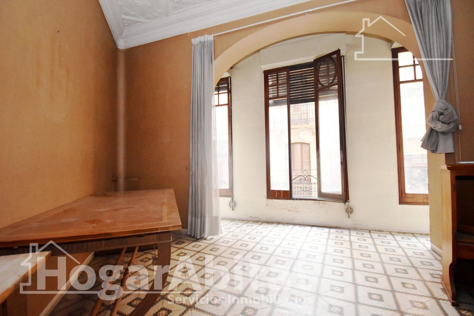 4 bedroom Flat for sale in Castello de la Plana - € 220,000 (Ref: 9449373)