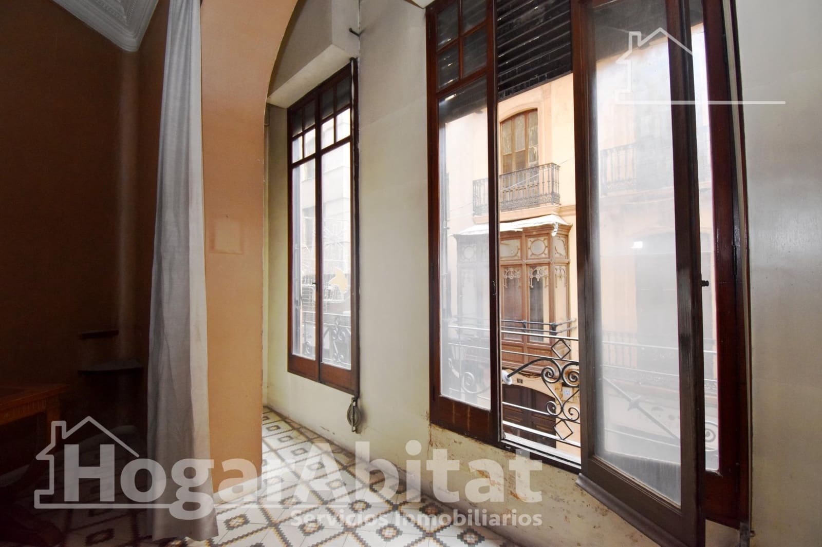 4 bedroom Flat for sale in Castello de la Plana - € 220,000 (Ref: 9449373)