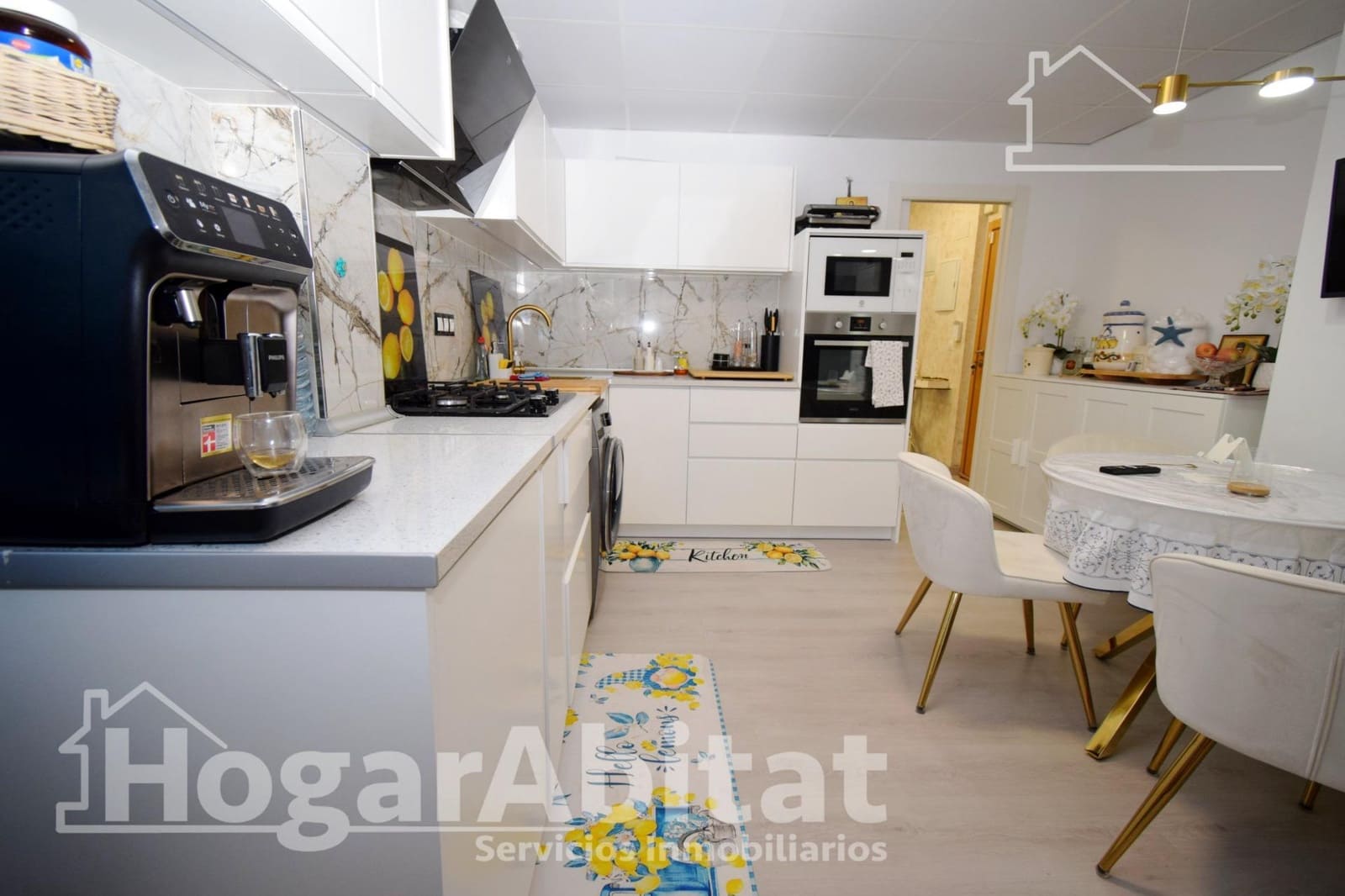 4 bedroom Flat for sale in Montserrat with garage - € 250,000 (Ref: 9449375)