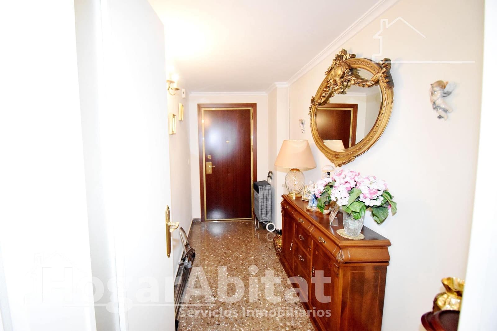 4 bedroom Flat for sale in Valencia city with garage - € 655,000 (Ref: 9451054)