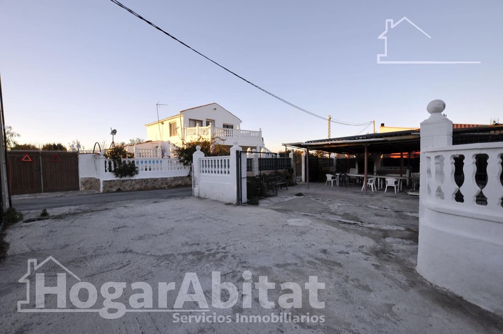 Chalet de 4 habitaciones en Sagunto / Sagunt en venta con piscina garaje - 490.000 € (Ref: 9451056)