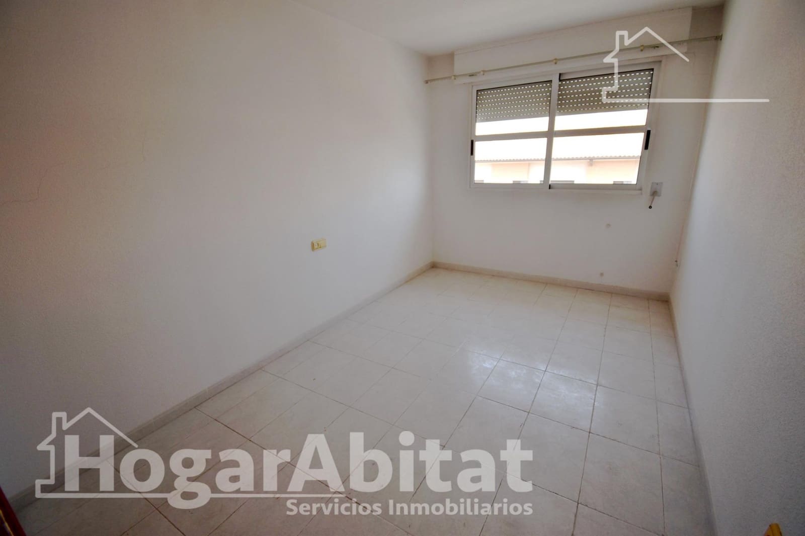 6 slaapkamer Rijtjeshuis te koop in Burriana / Borriana met garage - € 215.000 (Ref: 9451067)