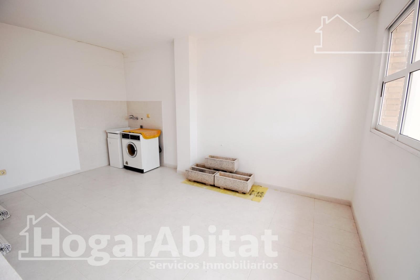 6 slaapkamer Rijtjeshuis te koop in Burriana / Borriana met garage - € 215.000 (Ref: 9451067)