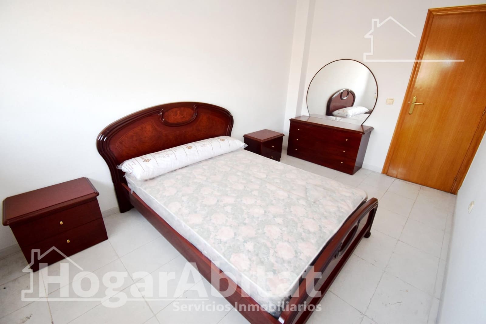 6 slaapkamer Rijtjeshuis te koop in Burriana / Borriana met garage - € 215.000 (Ref: 9451067)