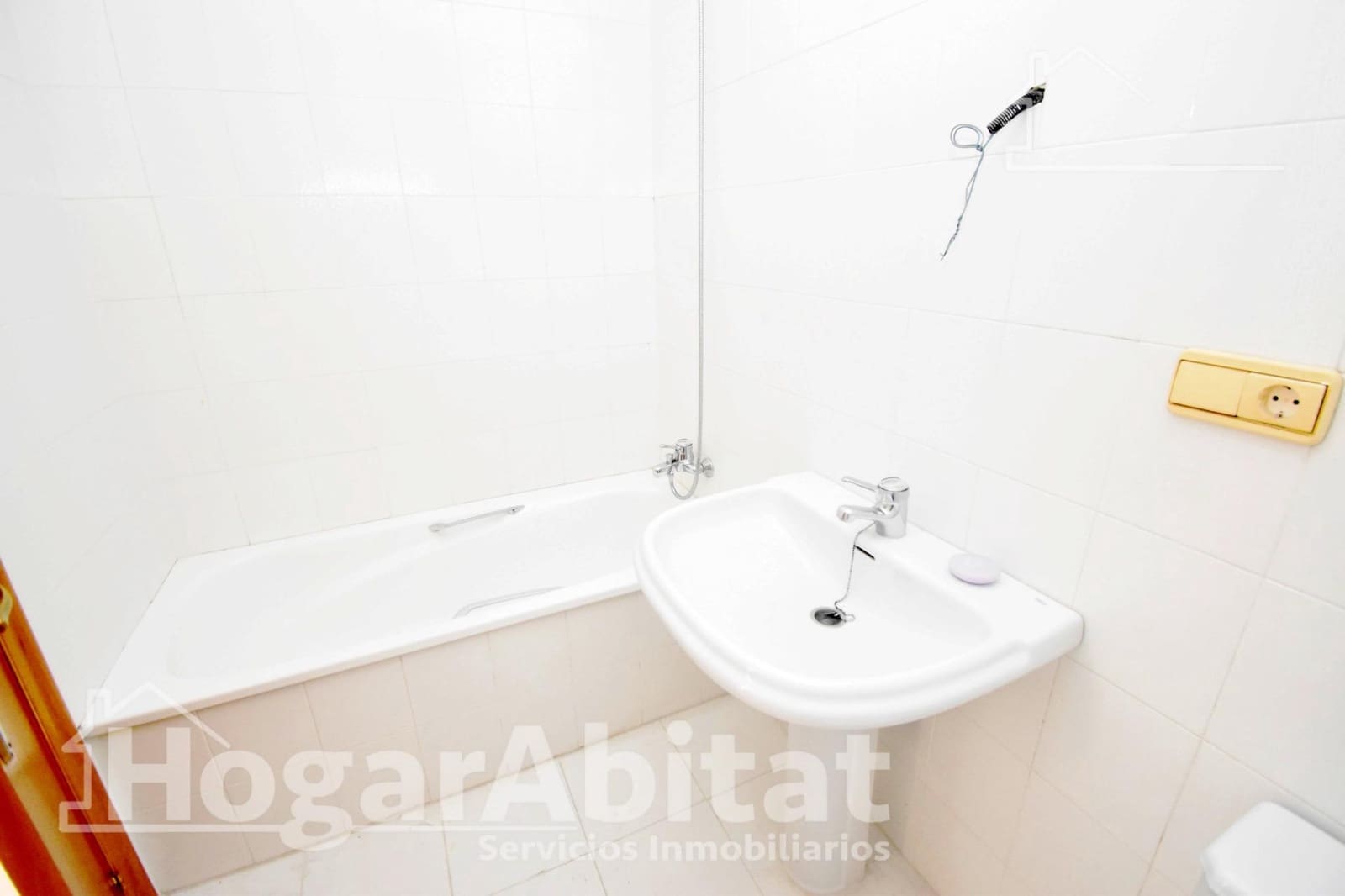 6 slaapkamer Rijtjeshuis te koop in Burriana / Borriana met garage - € 215.000 (Ref: 9451067)