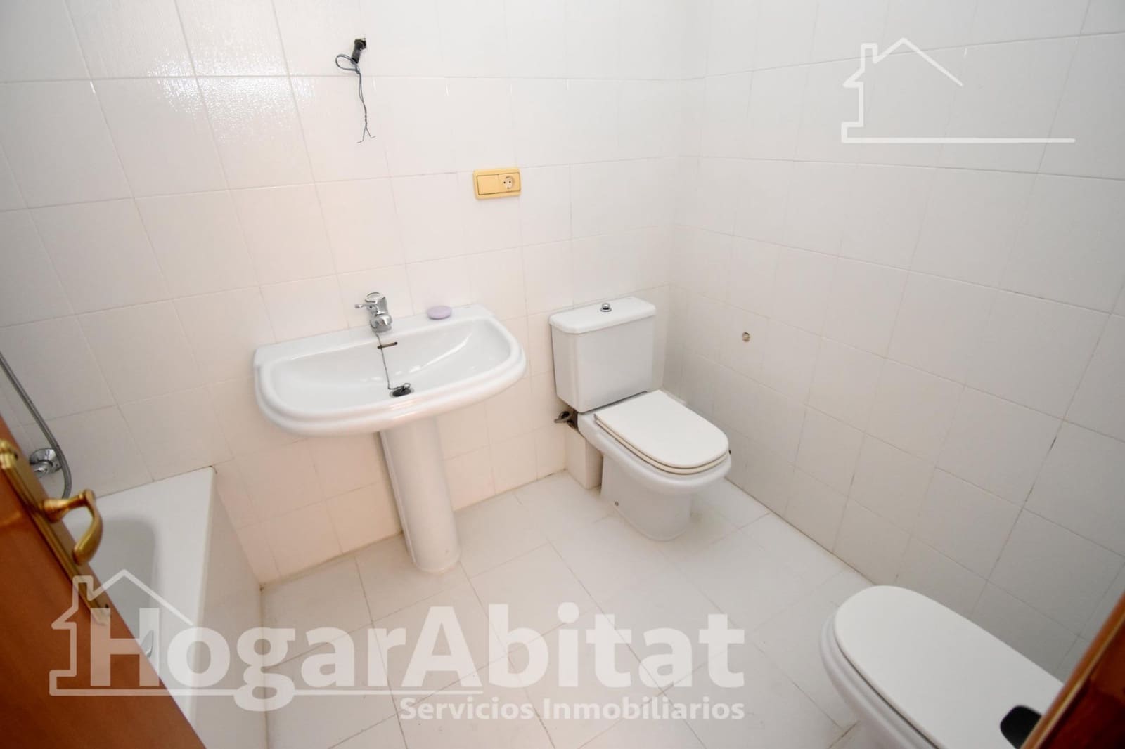 6 slaapkamer Rijtjeshuis te koop in Burriana / Borriana met garage - € 215.000 (Ref: 9451067)