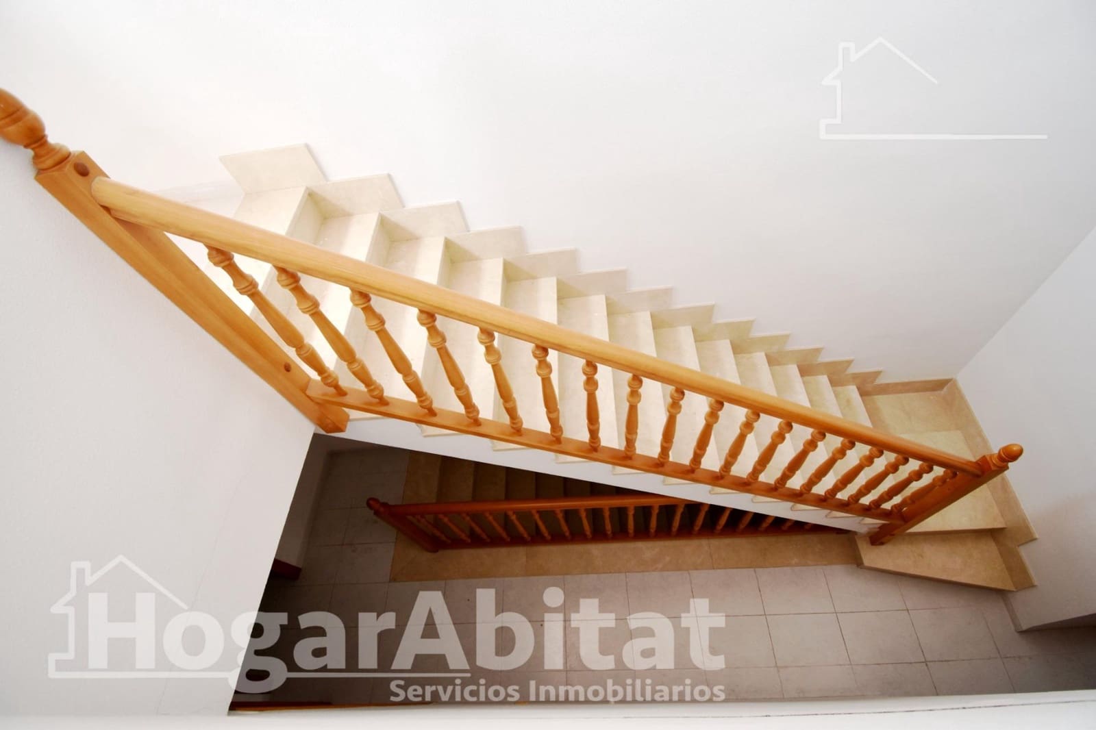 6 slaapkamer Rijtjeshuis te koop in Burriana / Borriana met garage - € 215.000 (Ref: 9451067)