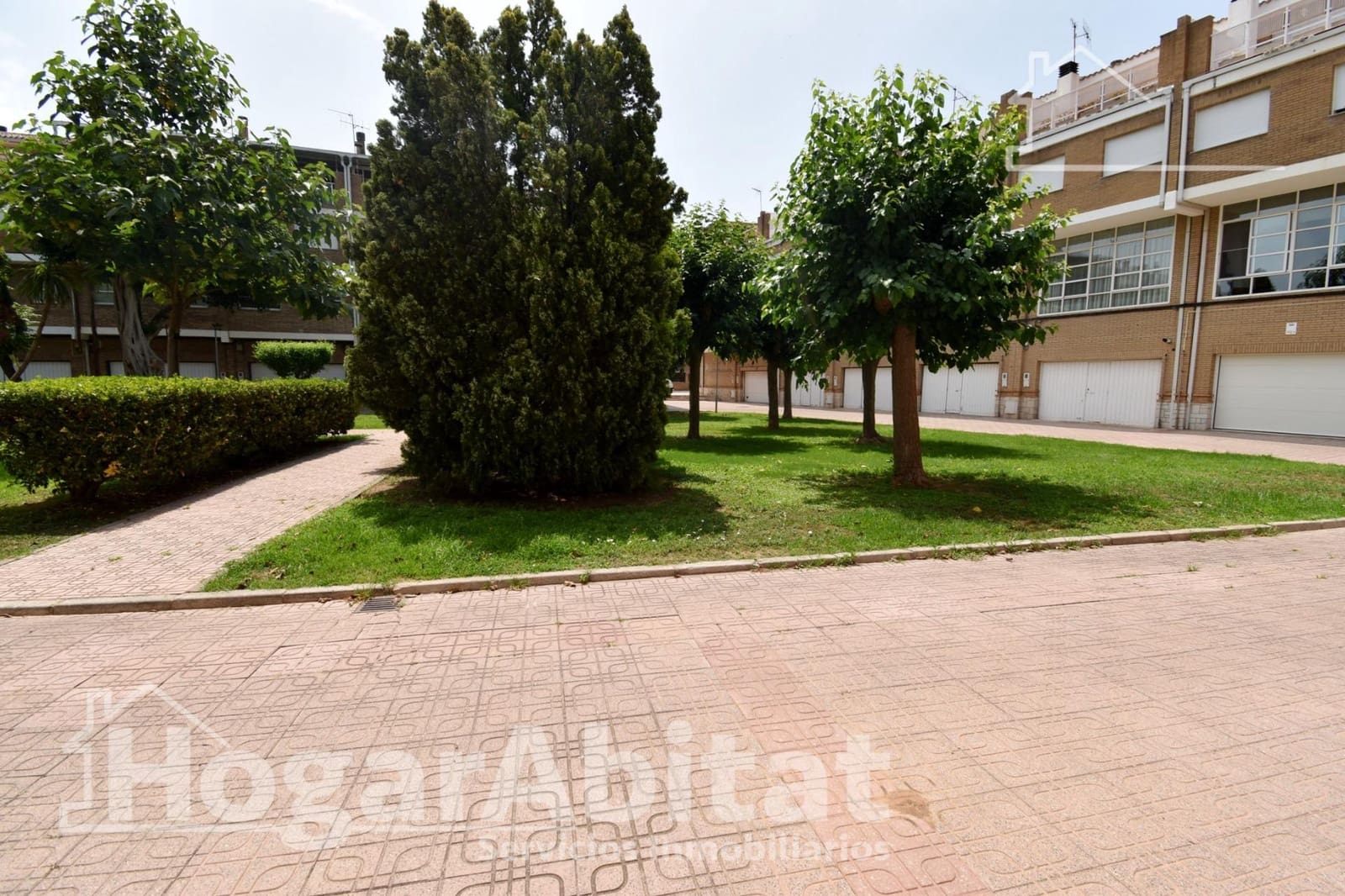 6 slaapkamer Rijtjeshuis te koop in Burriana / Borriana met garage - € 215.000 (Ref: 9451067)